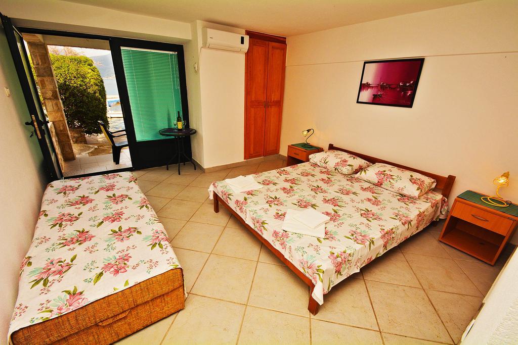 Kjara Apartments Tivat Kültér fotó