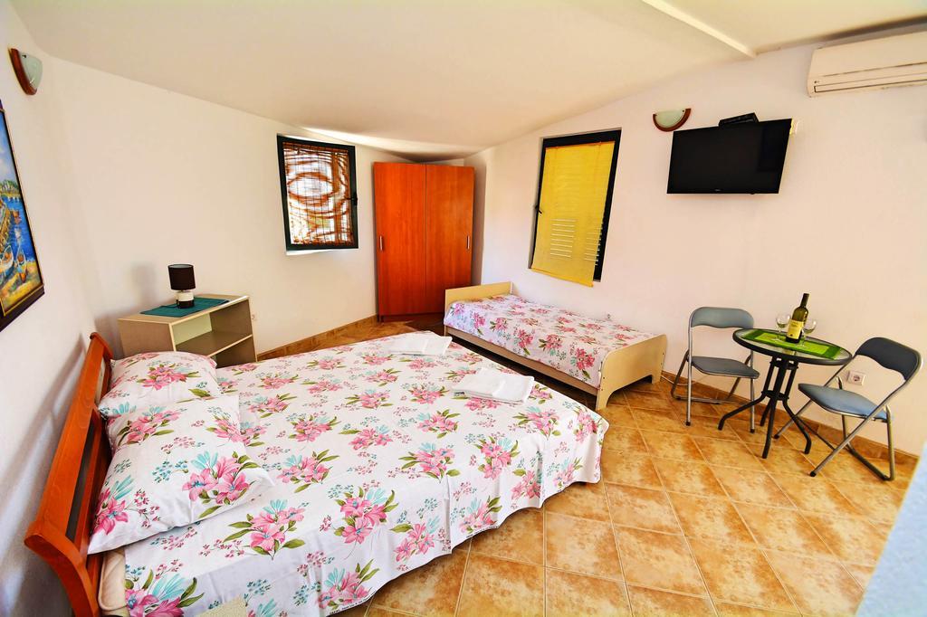Kjara Apartments Tivat Kültér fotó